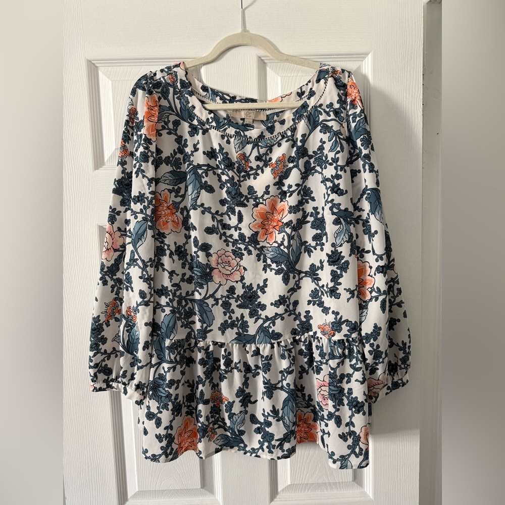 LOFT Size 18 Floral Long Sleeved Blouse 🌀